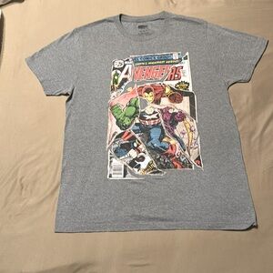 Official Marvel comic T-shirt, gray, large, multiple superheroes.